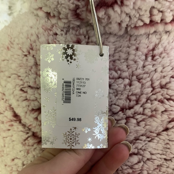 NWT Lights Off Nightwear Fuzzy Cowl Neck Teddy Long Sleeve Pull Over - Picture 5 of 7